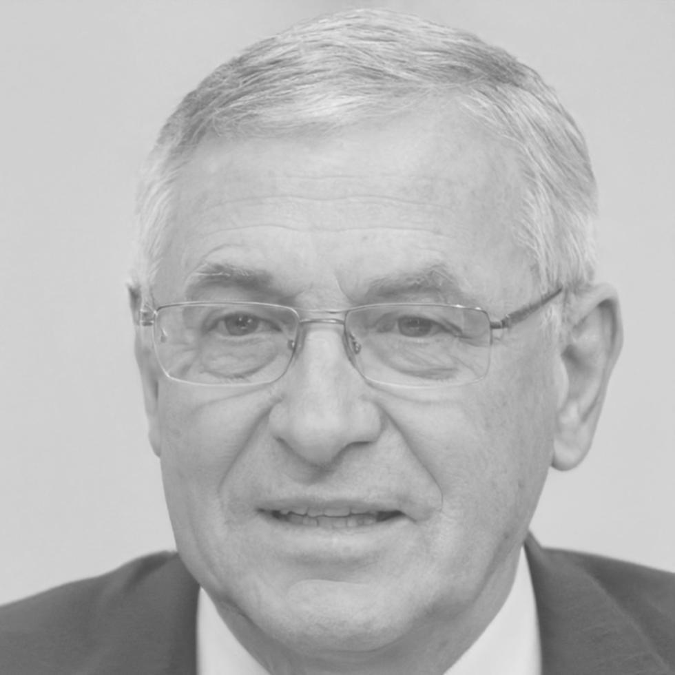 Kieran Brekke, Senior Financial Strategist